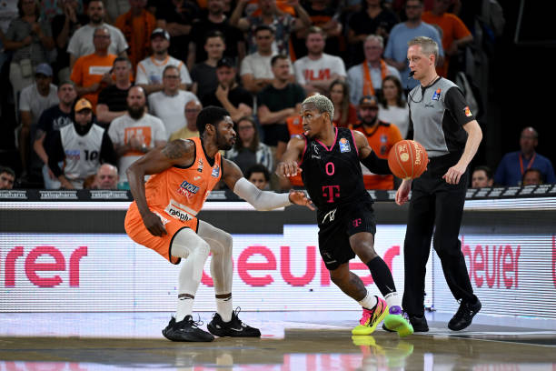 莫布里的成 莫布里的成