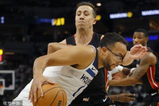 乒乓球界中 乒乓球界中